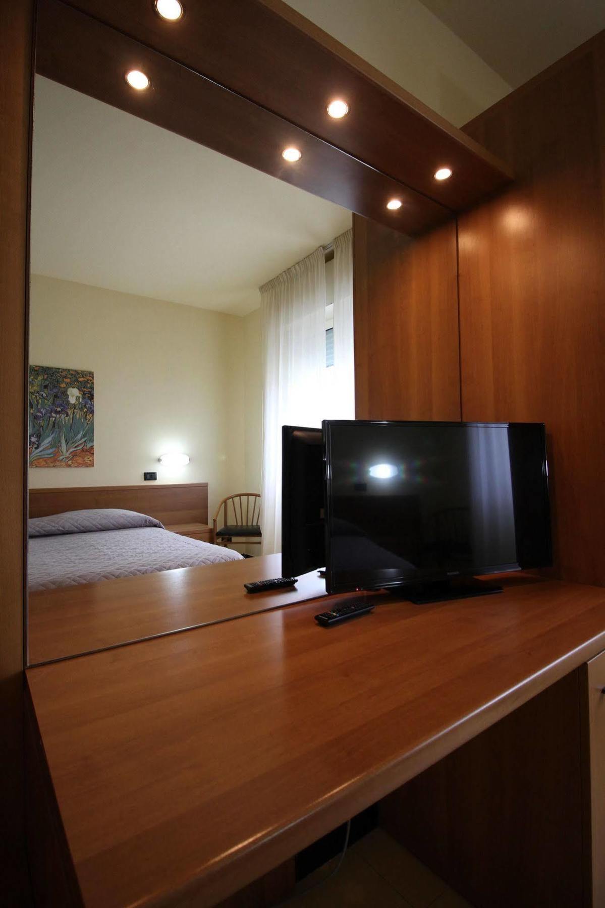 Hotel Italia Occhiobello Esterno foto